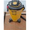Image 8 : * 6 Gallon Shop-Vac, Powers On, Cannot Ship, w/ Attachments