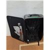 Image 5 : *Chaps (2) Piece Suitcase Set - PICK UP ONLY