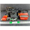 Image 1 : 3D View Master, Vintage Polaroid Colorpack 80 Camera, Camera Case & Flash Bulbs - As Is