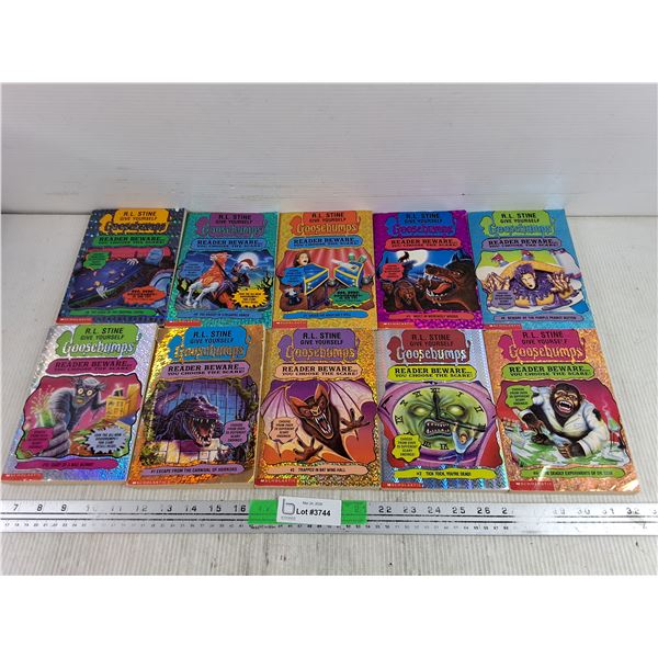 (10) Goosebumps Books by R.L. Stine