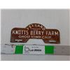 Image 1 : Knotts Berry Farm Porcelain License Plate Topper
