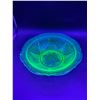 Image 3 : 10" Uranium Glass Bowl