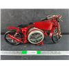 Image 5 : Vintage Red Metal Motorcycle Table Clock/Desk Decor Piece