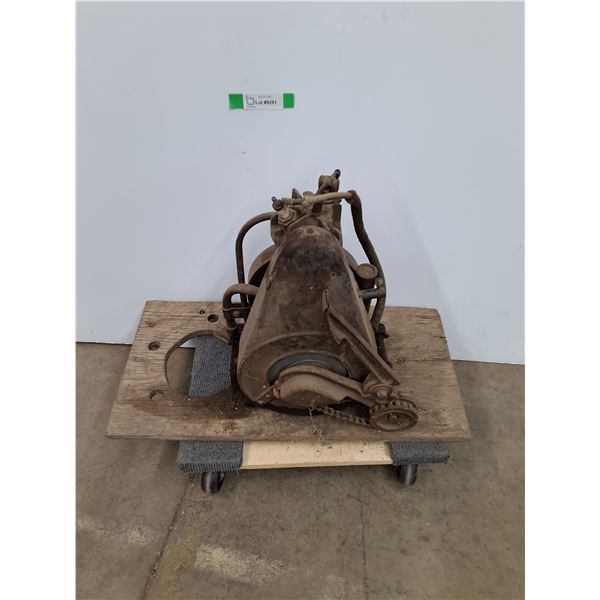 *Vintage Briggs and Stratton Multiple Use Gasoline Engine, Cannot Ship, As Is