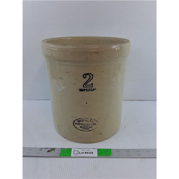 Medalta 10.5" Earthenware Crock