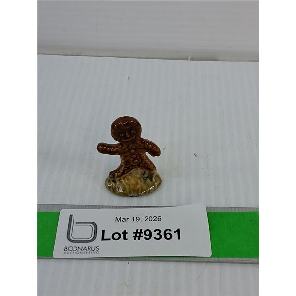 Red Rose Wade Tea Gingerbread Man Figurine 1.5"