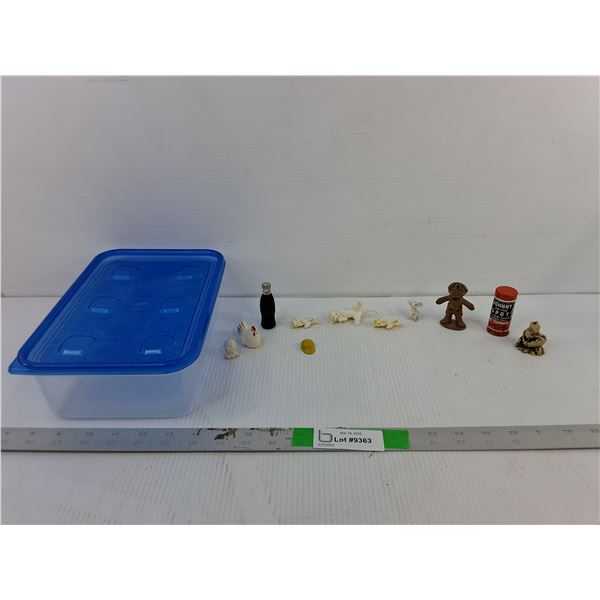 Ziploc Plastic Container 9.75" x 6.75" x 3.25" & Miniature Figurines Up to 2.5"- Cats, Coca- Cola