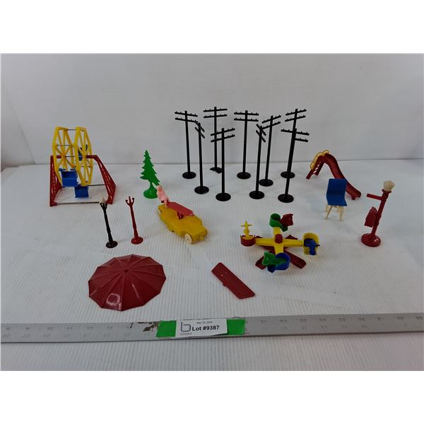 Vintage Plastic Doll Amusement/Outdoor Figurines