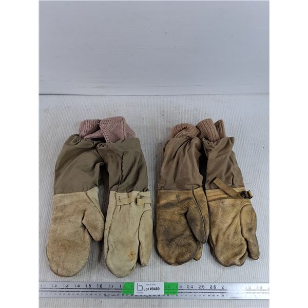 (2) Pairs of Vintage Military Issue Winter Mitts