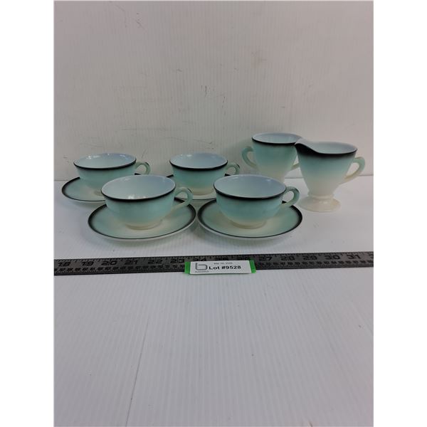 Vintage 10-Piece Hazel Atlas Ovide Tea Set