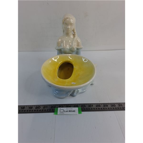 Vintage Haeger Ceramic Planter