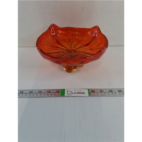 (1) Vintage Viking Glass Persimmon Amberina Four-Point Footed Bowl