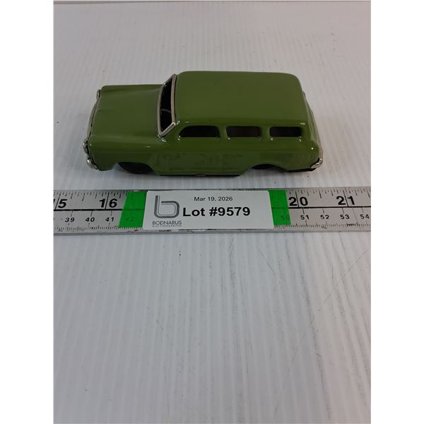 (1) Vintage 1950's Tin Car-Made in Japan-5" Long
