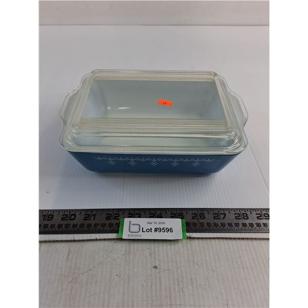Pyrex Lidded "Snowflake Blue" Casserole Dish