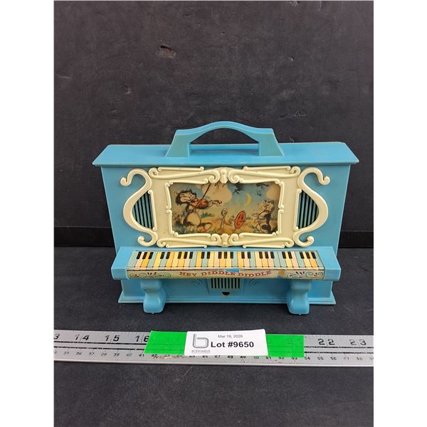 Vintage Transogram Hey Diddle Diddle Holographic Piano Toy