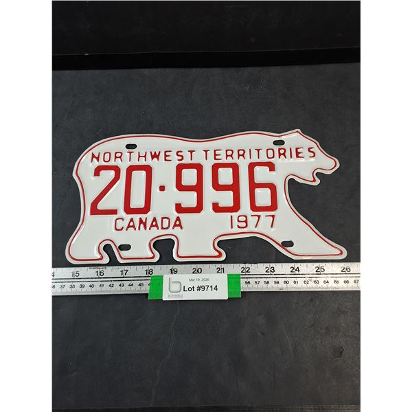 Vintage 1977 NorthWest Territories Private Vehicle License Plate