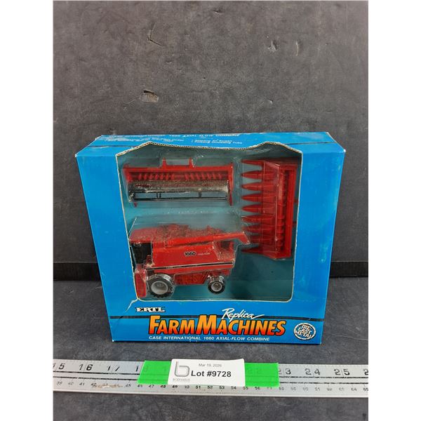 ERTL Die Cast Case International 1660 Axial Flow Combine
