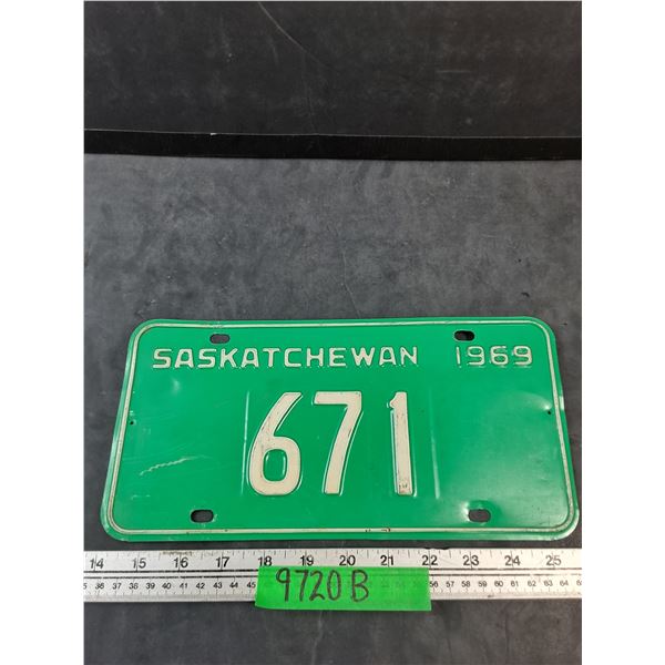 1969 Saskatchewan Three Digit Private Vehicle License Plate