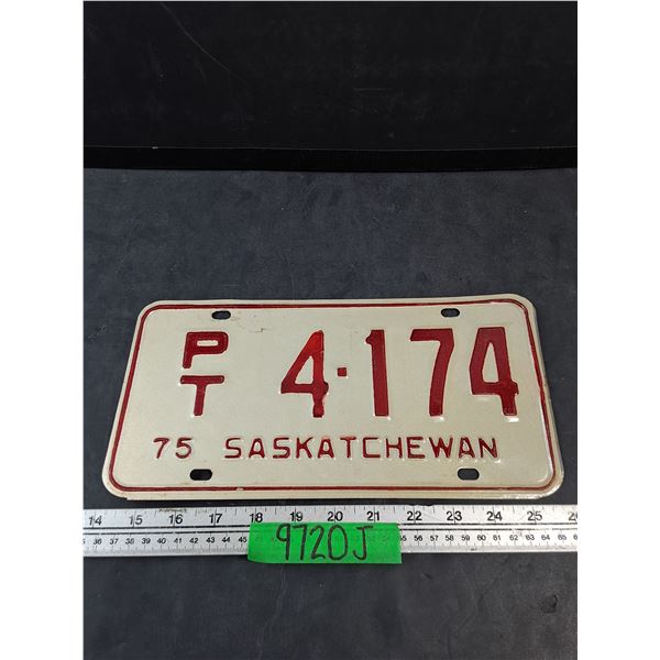 1975 Saskatchewan Four Digit Private Trailer License Plate