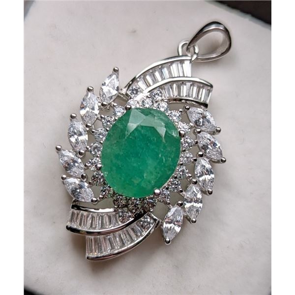 *^ 6.7 ct Certified Silver Emerald gemstone Pendant ($8,104 Appraisal)