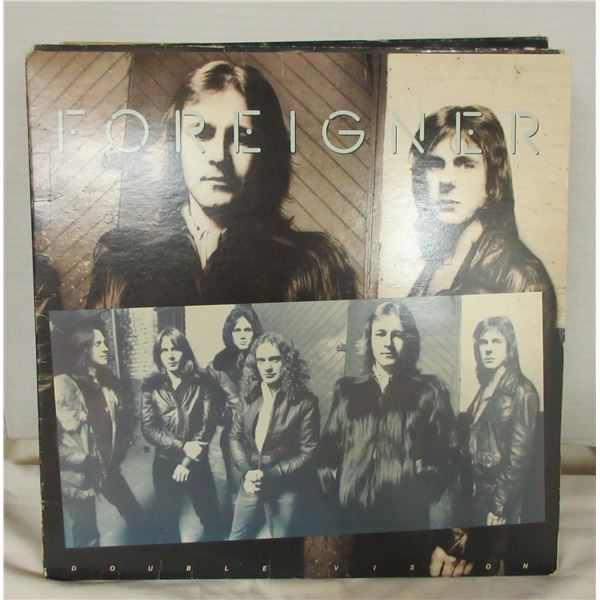 (R #1):  BUNDLE OF ASSORTED RECORDS INCLUDING (FOREIGNER, DEF LEPPARD, BARBARA STREISAND, ETC)