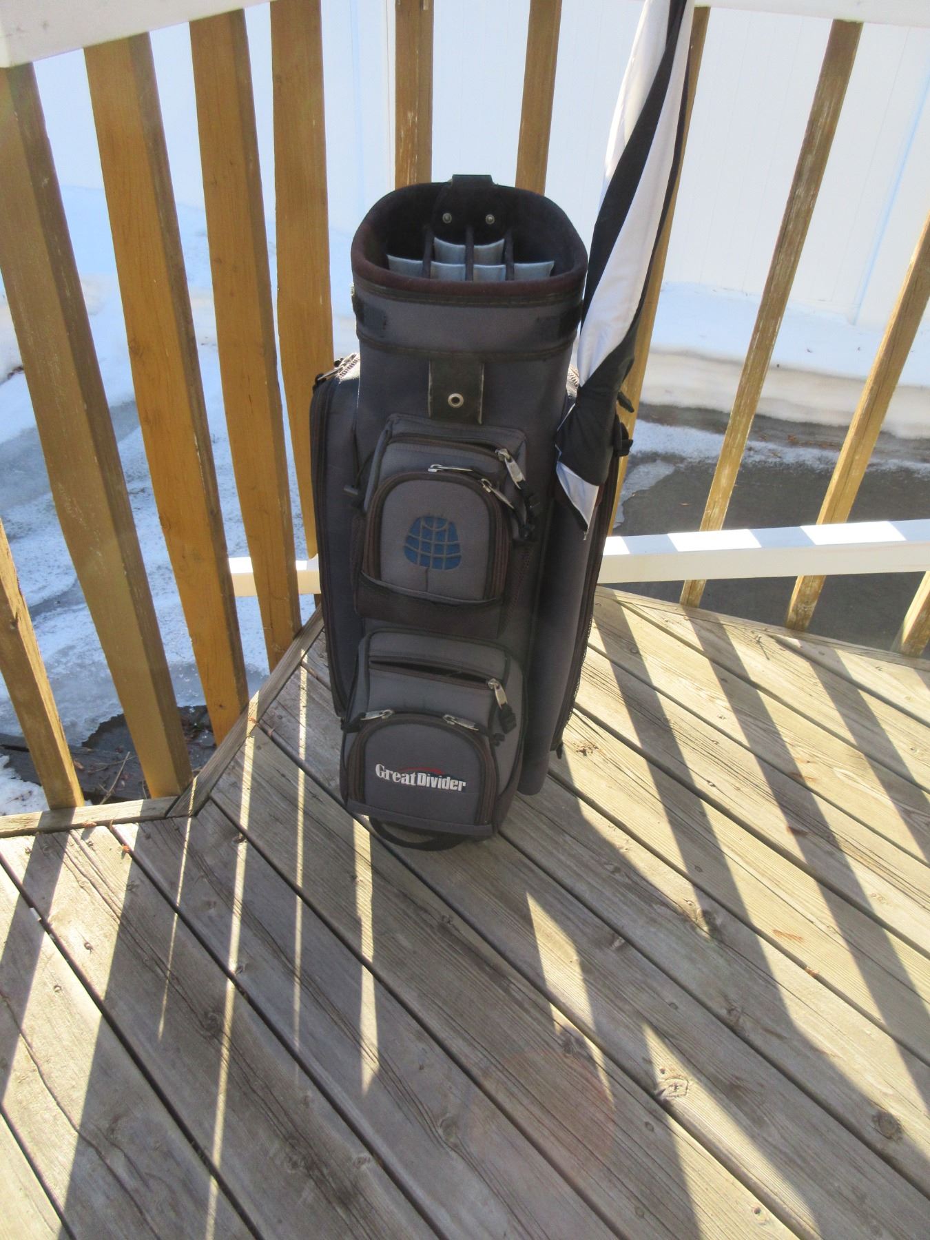 (DECK): GREAT DIVIDER GOLF BAG, GOLF COVERS