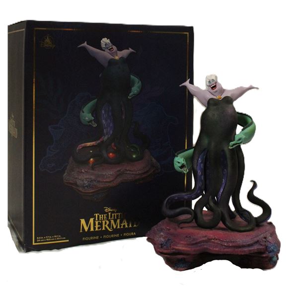 A 2022 Disney Parks The Little Mermaid Ursula Light Up Statue Figurine Figure.
