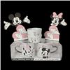 Image 1 : A Mickey and Minnie Mouse Valentines Gift Set.