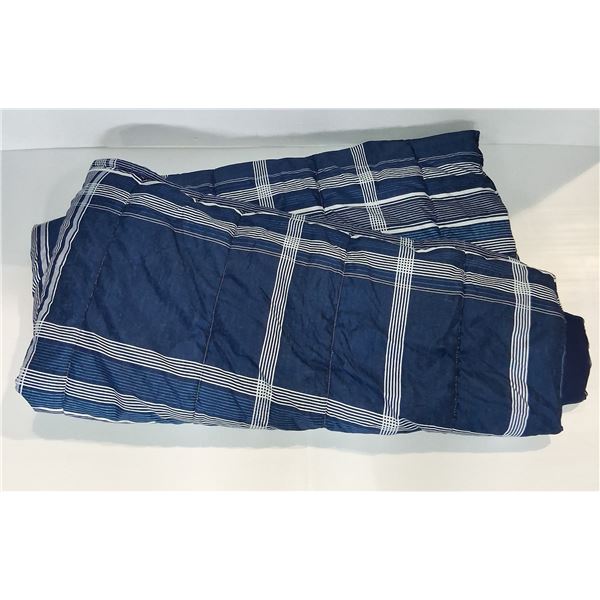 SHOWROOM COMFORTER