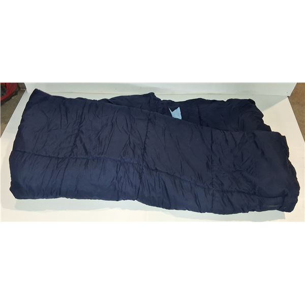 SHOWROOM COMFORTER