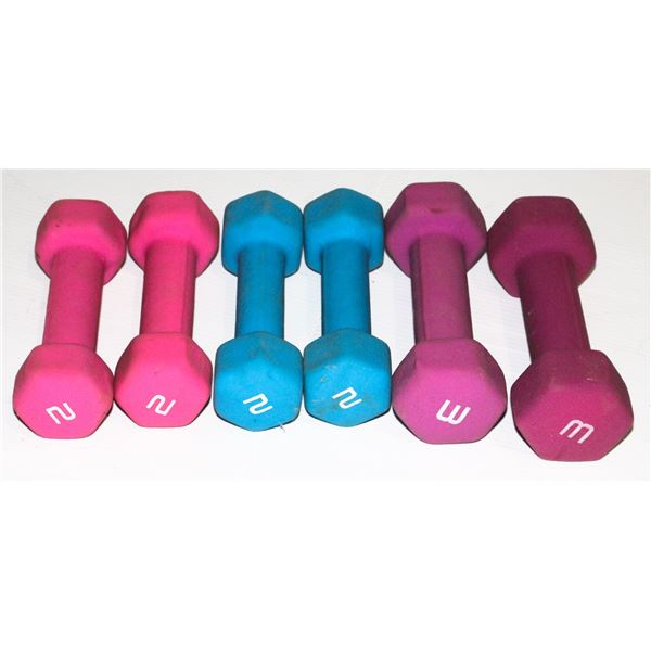 LOT OF 2LB TO 3LB DUMBBELLS