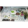 Image 1 : BIG BOX OF ARTIFICIAL PLANTS & MORE