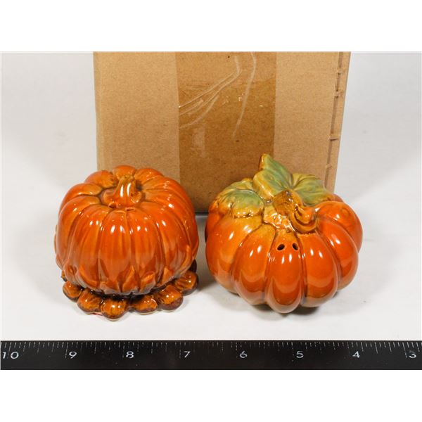NEW ITEM 14520 PUMPKIN SHAPE SALT AND PEPPER SET