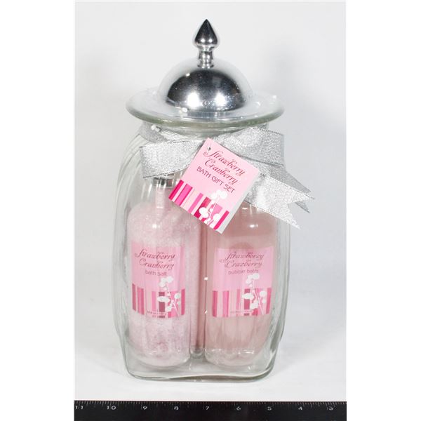 NEW ITEM # 01301 STRAWBERRY CRANBERRY BATH GIFT
