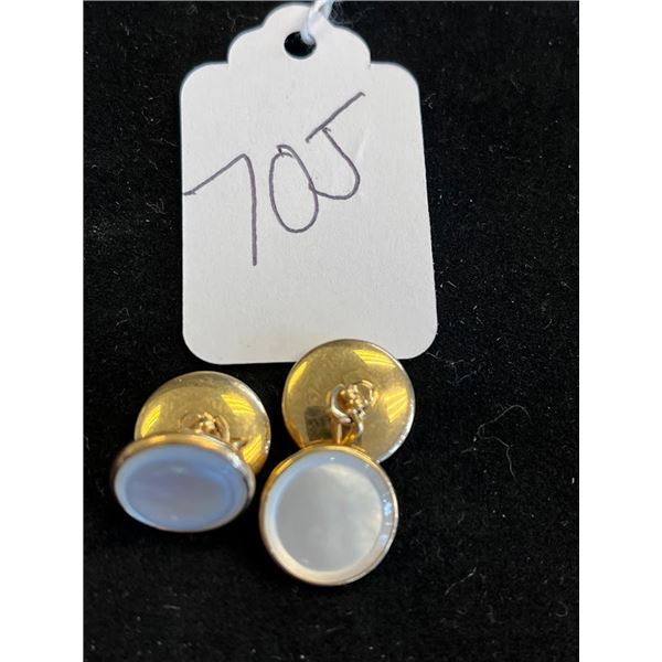 SET OF 4 GOLD CUFF LINKS WITH MOTHER OF PEARL
