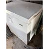 Image 2 : SMALL CHEST TYPE FREEZER