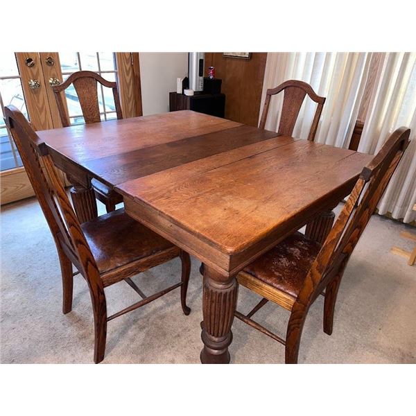 Antique Oak Dining Table w  6 Chairs &6 extra leaves