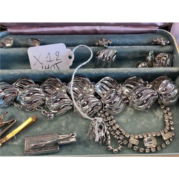 Sales Lot of Quality Fashion Jewelry.Approx 12Pcs