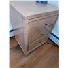 Image 1 : VINTAGE  BLONDE NIGHT STAND