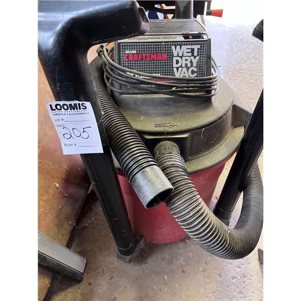 CRAFTSMAN 16 GALLON VACUUM (RUNS)