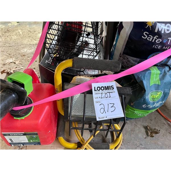 BUNDLE OF LAWN ITEMS AND OTHER