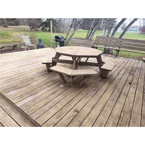 Wood Octagone Picnic Table
