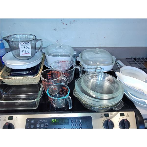 SUPER LOT OF APPROX 32 CORNING / PYREX/OTHER LIKE NEW CONDITION