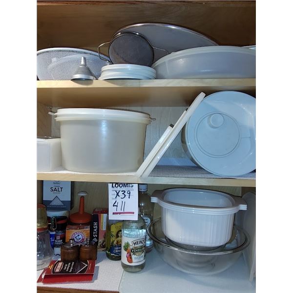 SUPER LOT OF APPROX 32 CORNING / PYREX/OTHER LIKE NEW CONDITION