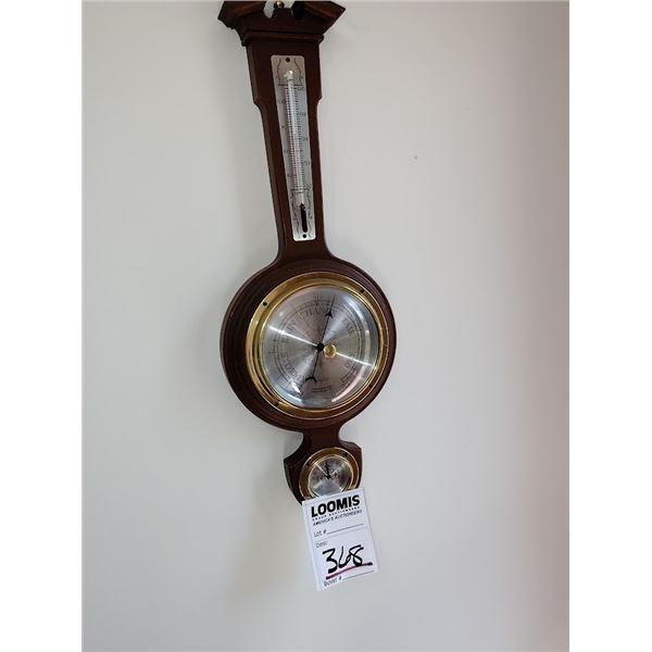 VINTAGE WOOD WEATHER STATION