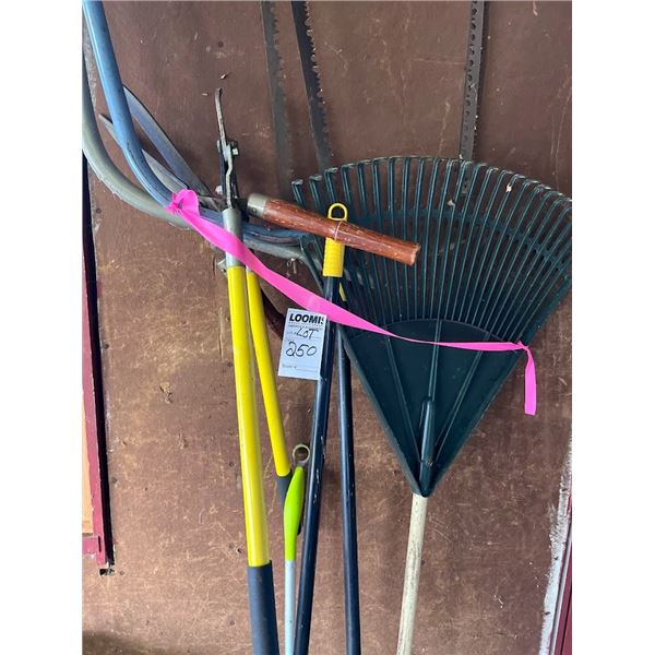 BUNDLE LOT OF LONG HANDLE GARDEN TOOLS & OTHER