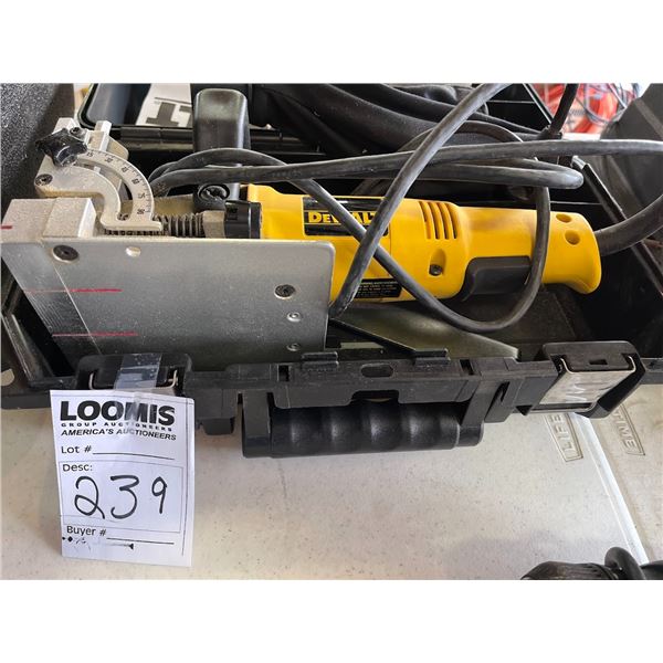 DEWALT JOINTER / NEAR NEW