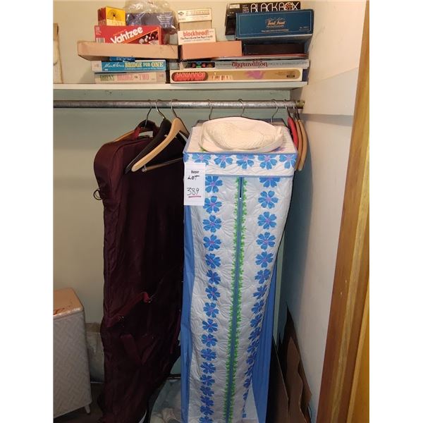 CLOSET LOT W VINTAGE GAMES