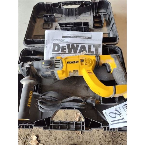 DEWALT CONCRETE DRILL (RUNS)