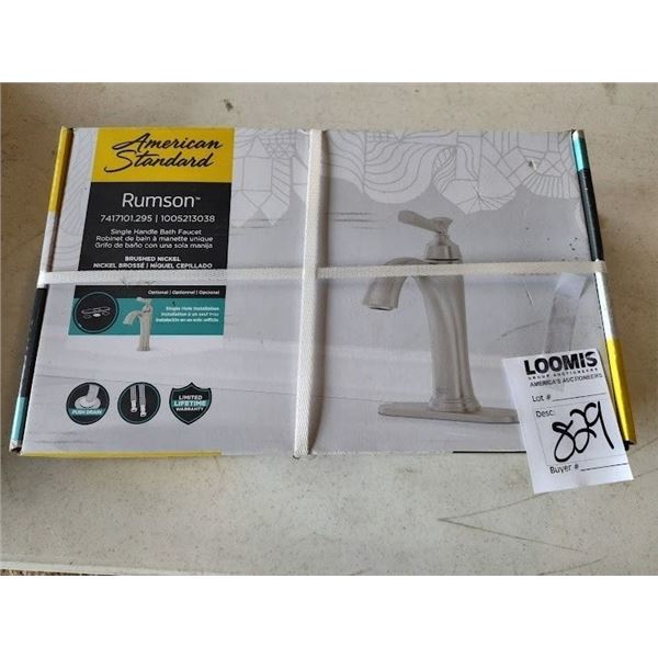 New American Standard Kitchen Faucet Unit / Sealed in Factor Box